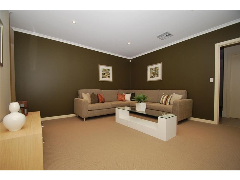 16 Flag Street, Seaford Meadows SA 5169