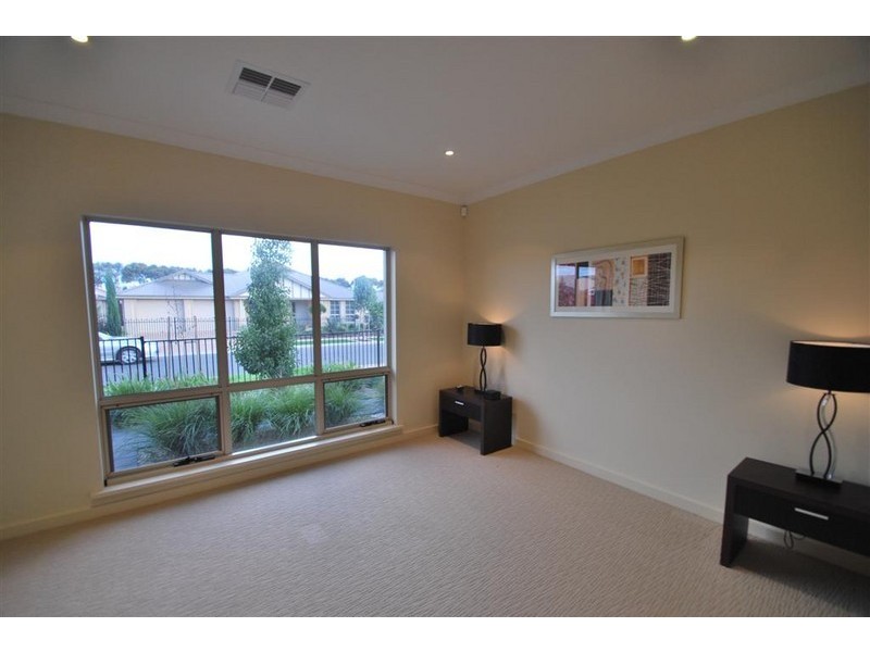 18  Flag Street, Seaford Meadows SA 5169