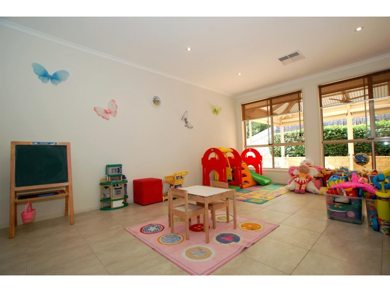 24 Navigator Avenue, Sheidow Park SA 5158