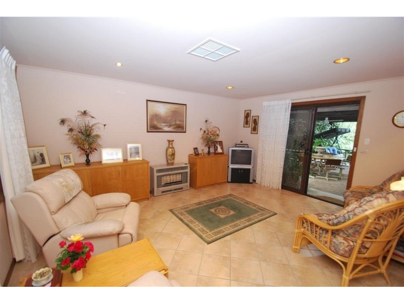 15 Rubin Crescent, Happy Valley SA 5159