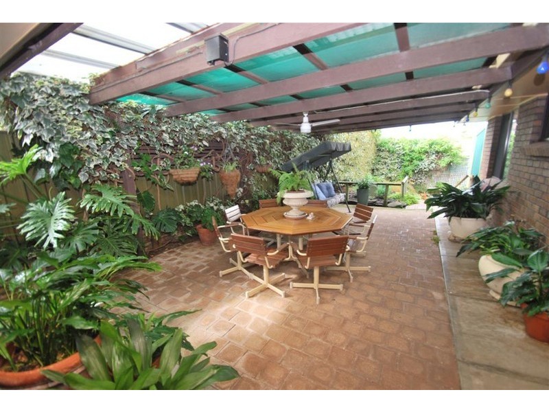 15 Rubin Crescent, Happy Valley SA 5159