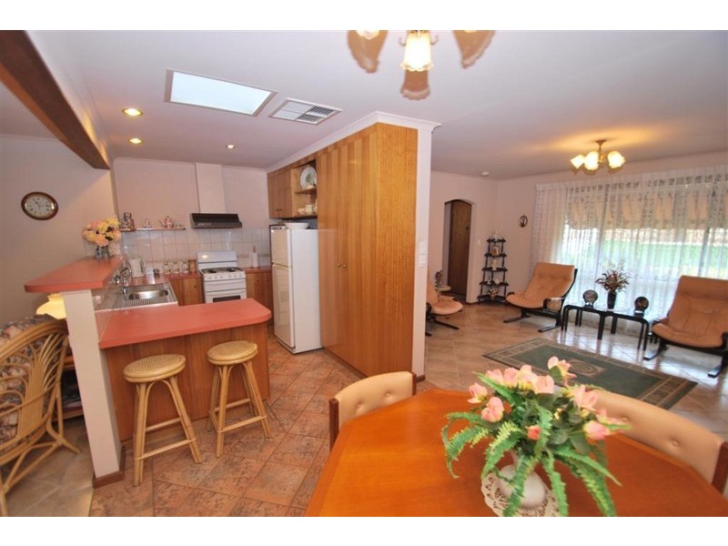 15 Rubin Crescent, Happy Valley SA 5159