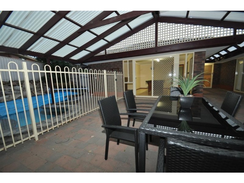 24 Pegasus Drive, Woodcroft SA 5162