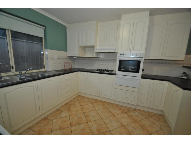24 Pegasus Drive, Woodcroft SA 5162