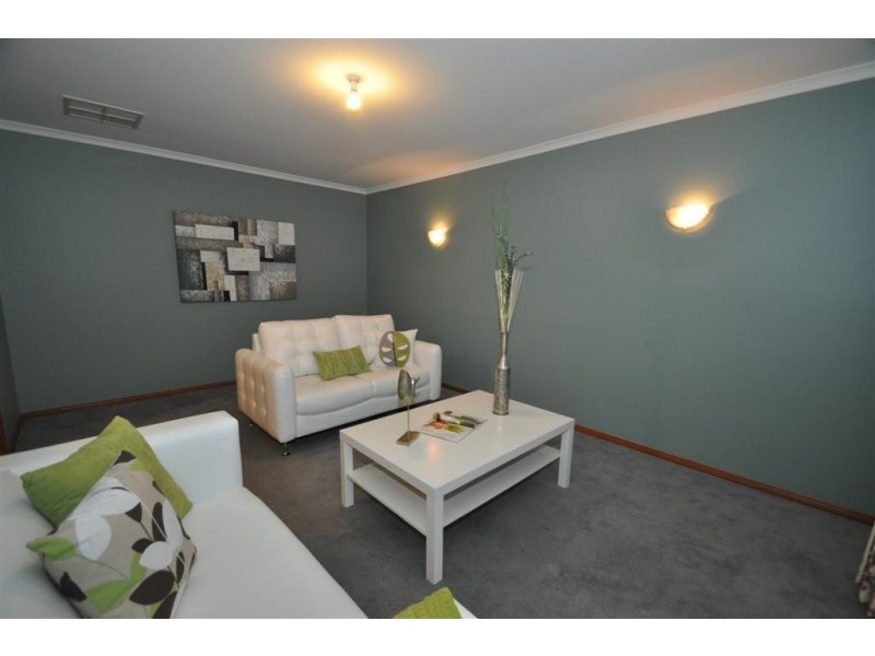 24 Pegasus Drive, Woodcroft SA 5162