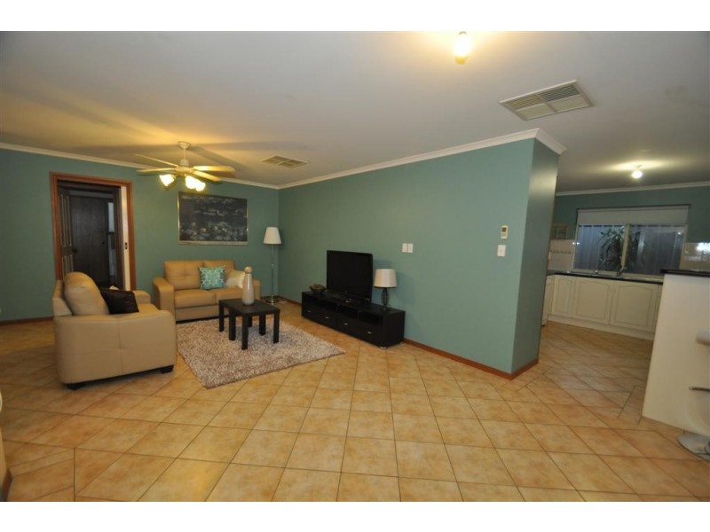 24 Pegasus Drive, Woodcroft SA 5162