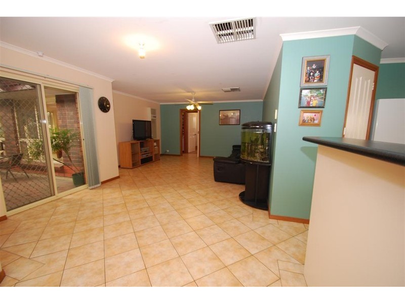 24 Pegasus Drive, Woodcroft SA 5162