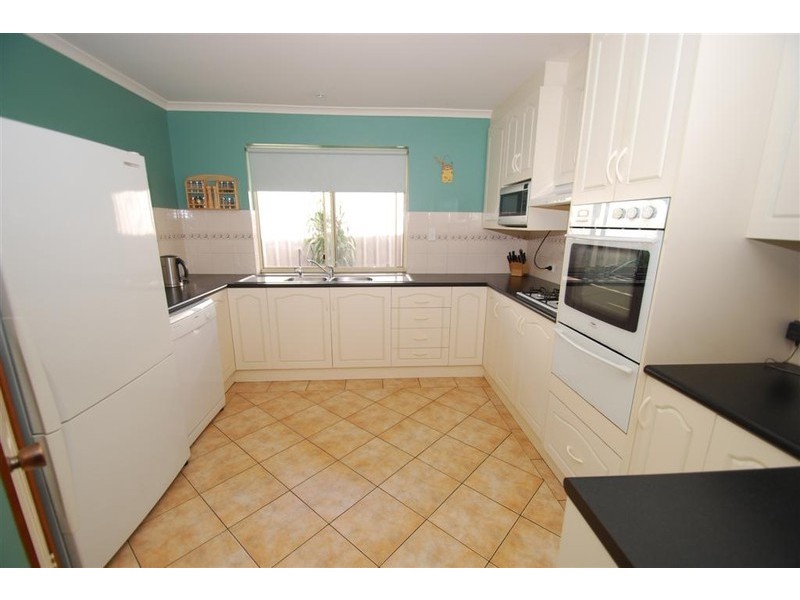 24 Pegasus Drive, Woodcroft SA 5162
