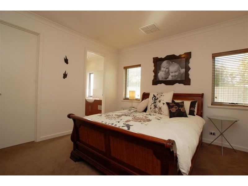 17 Horizon Avenue, Seaford Rise SA 5169