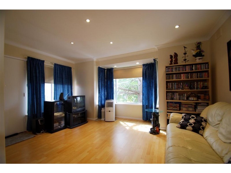 4-21 Cowper Road, Black Forest SA 5035