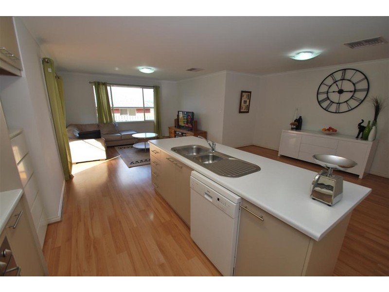 80 Elizabeth Crescent, Hallett Cove SA 5158