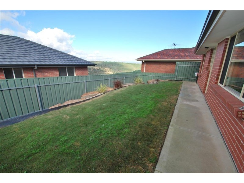 80 Elizabeth Crescent, Hallett Cove SA 5158