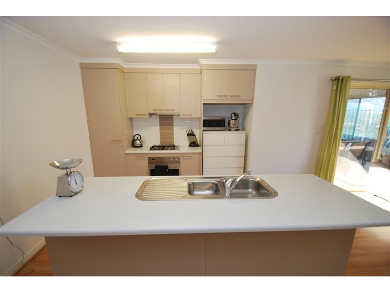 80 Elizabeth Crescent, Hallett Cove SA 5158