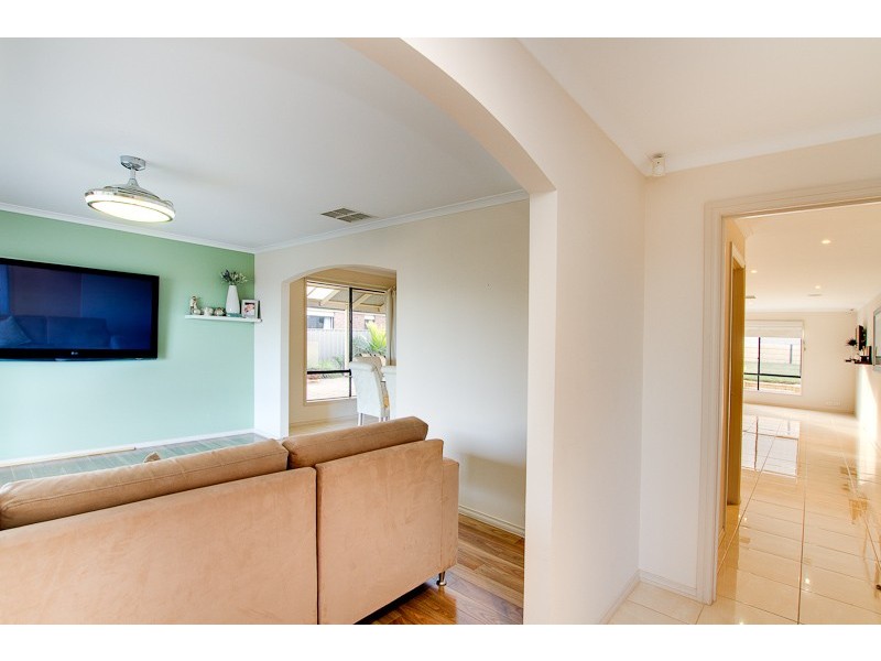 124 Grand Boulevard, Seaford Rise SA 5169