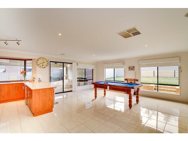 124 Grand Boulevard, Seaford Rise SA 5169