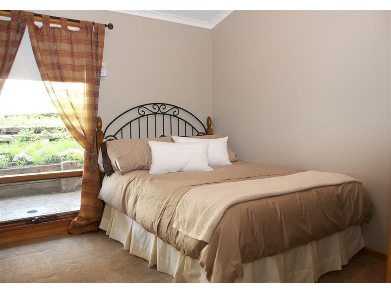 29 Education Road, Happy Valley SA 5159