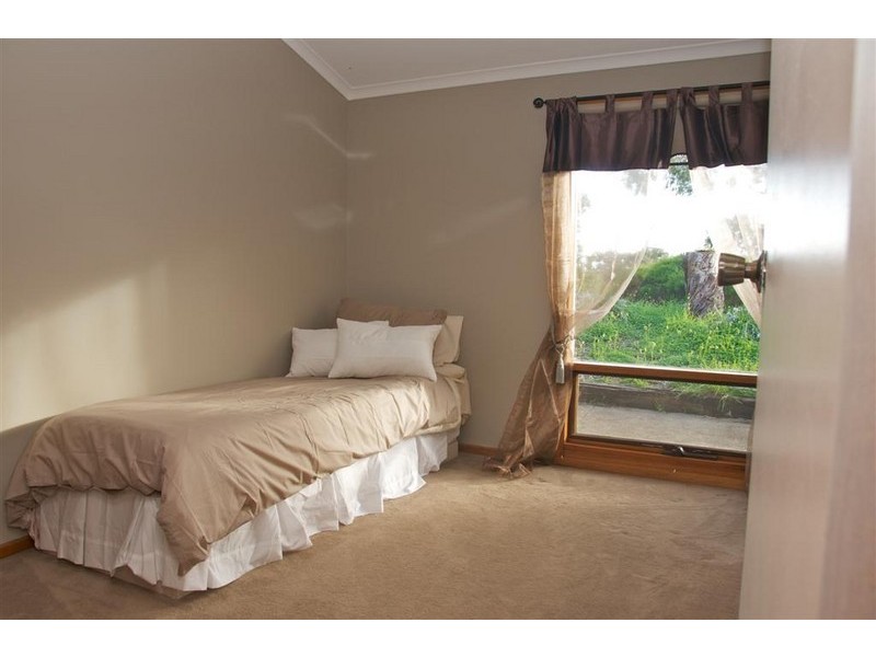 29 Education Road, Happy Valley SA 5159