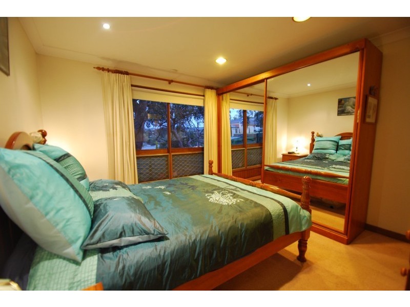 10 Rosa Court, Happy Valley SA 5159