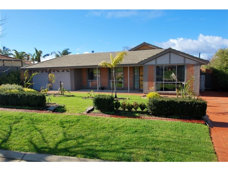 4 Hughes Court, Trott Park SA 5158