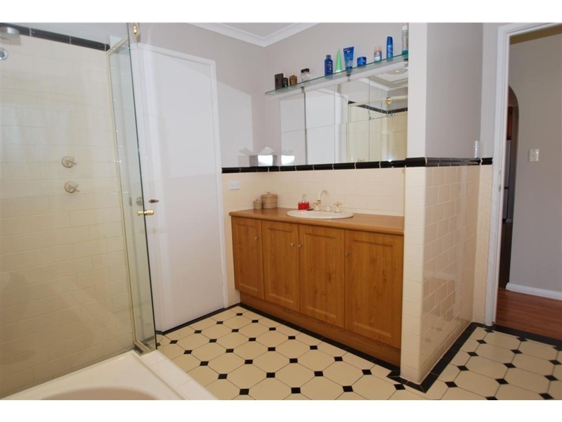 4 Hughes Court, Trott Park SA 5158