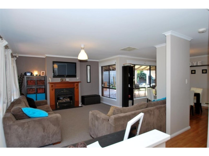 4 Hughes Court, Trott Park SA 5158