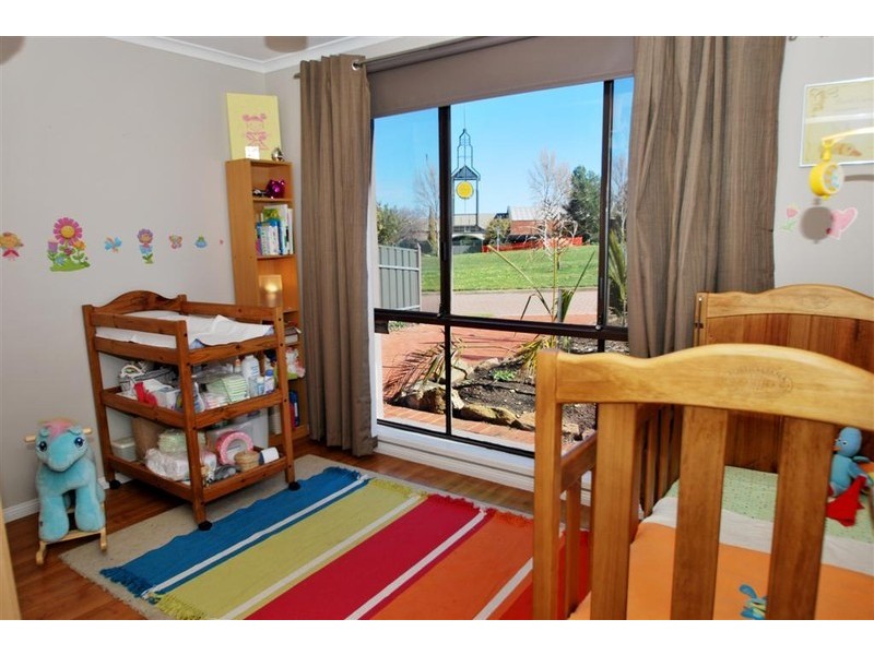 4 Hughes Court, Trott Park SA 5158