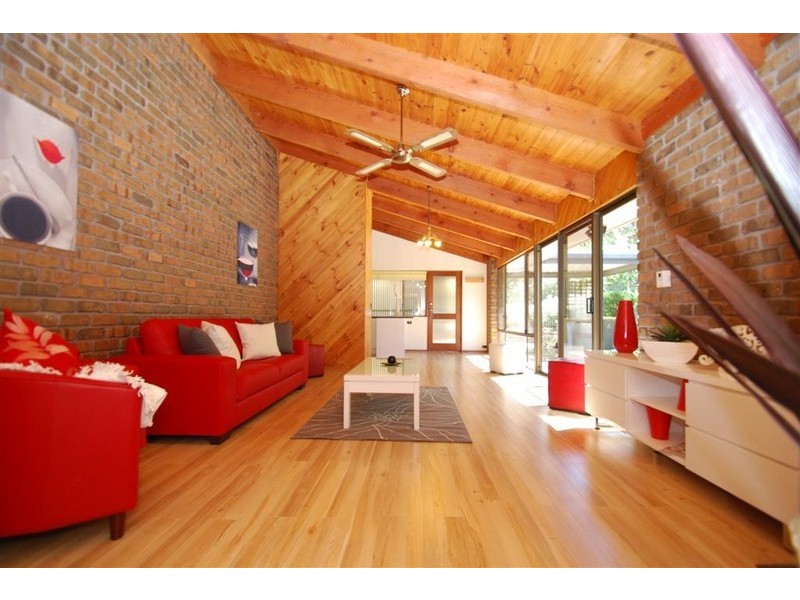 40 Crossing Road, Aberfoyle Park SA 5159