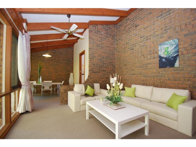 40 Crossing Road, Aberfoyle Park SA 5159