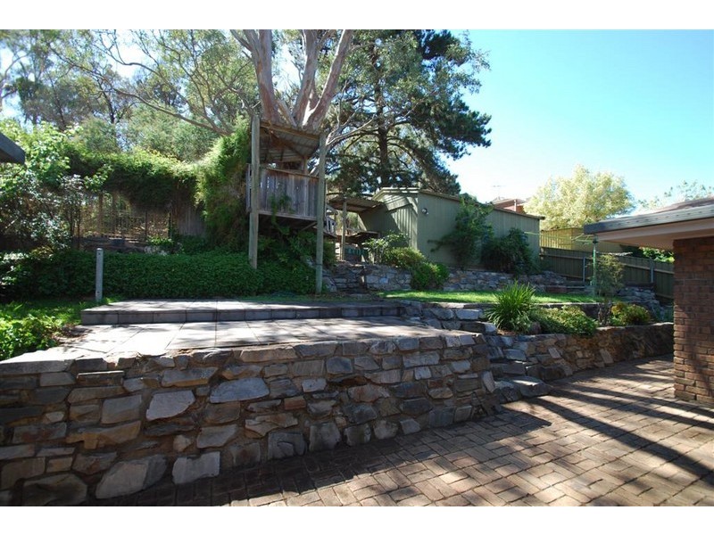 40 Crossing Road, Aberfoyle Park SA 5159