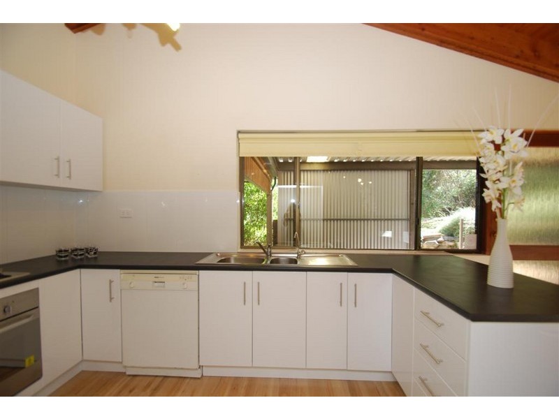 40 Crossing Road, Aberfoyle Park SA 5159