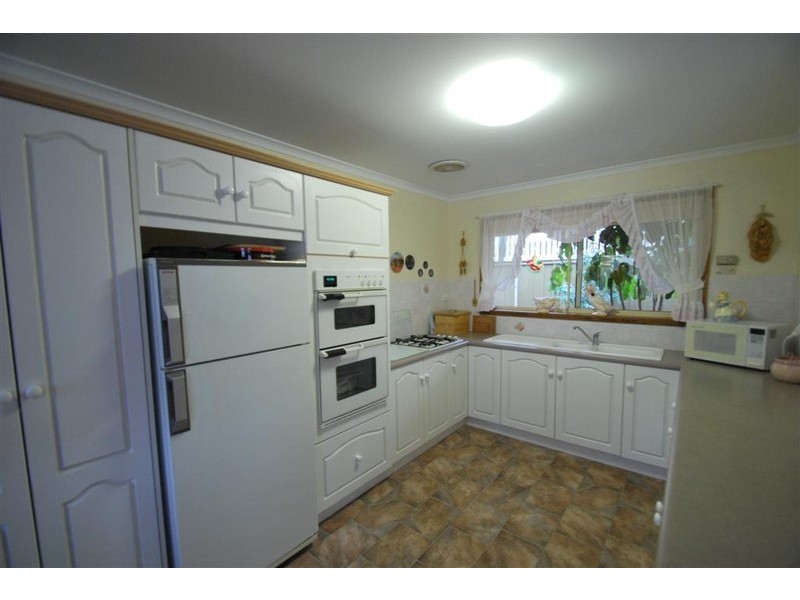 13 Sandalwood Grove, Woodcroft SA 5162
