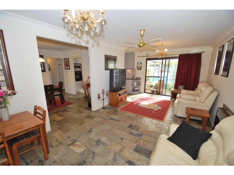 10 Jennifer Drive, Happy Valley SA 5159