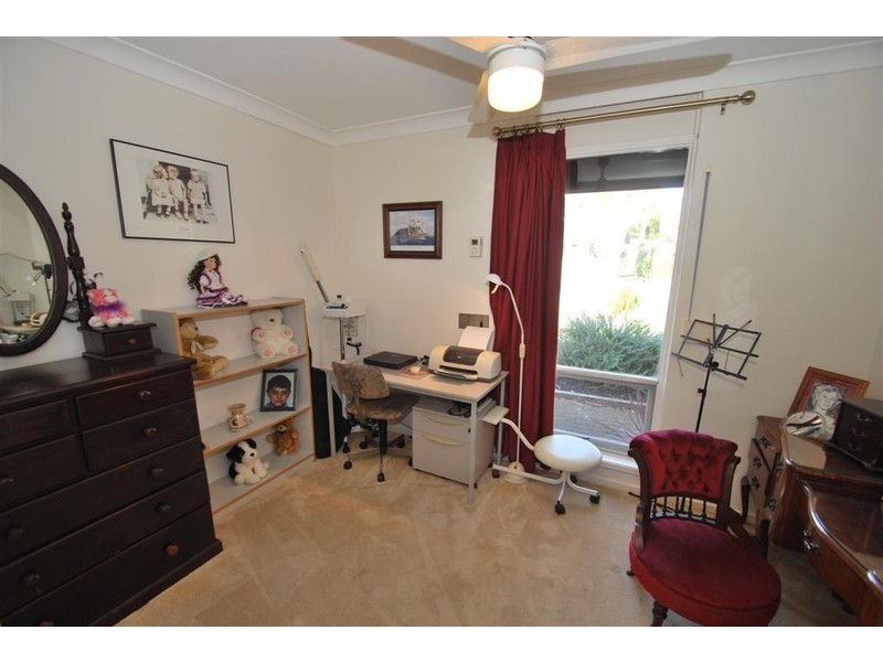 10 Jennifer Drive, Happy Valley SA 5159