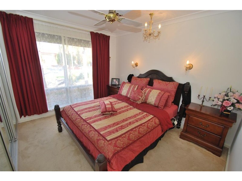 10 Jennifer Drive, Happy Valley SA 5159