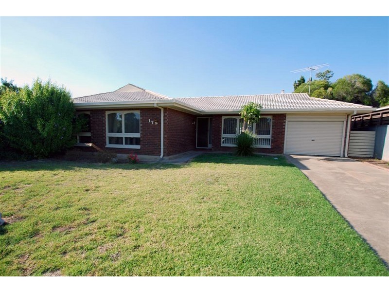 17 Radcliffe Grove, Christie Downs SA 5164