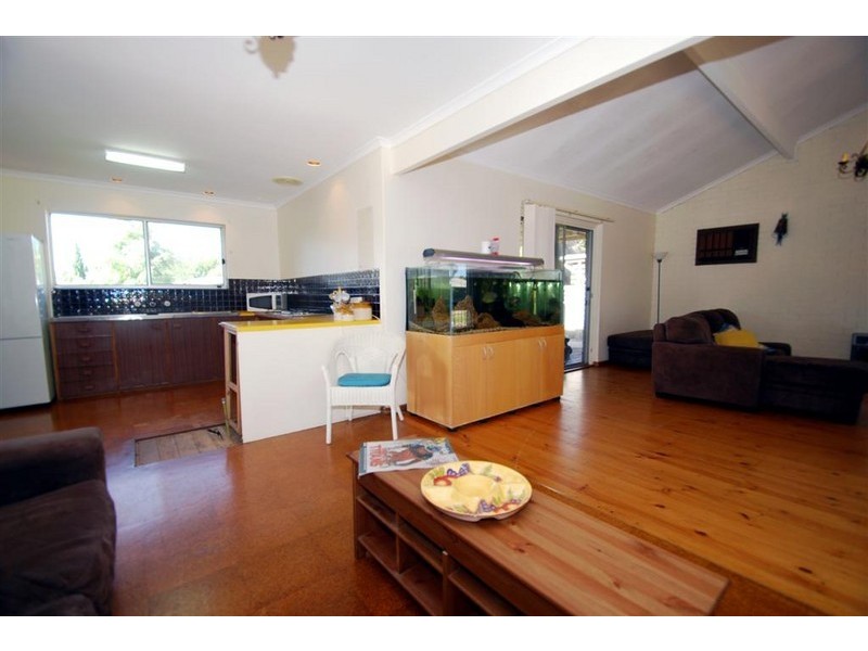 17 Radcliffe Grove, Christie Downs SA 5164