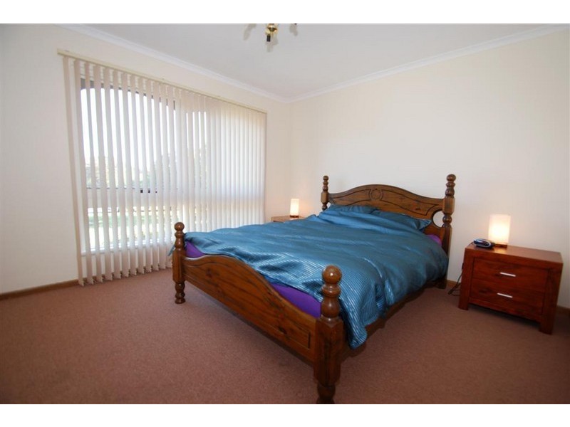 17 Radcliffe Grove, Christie Downs SA 5164