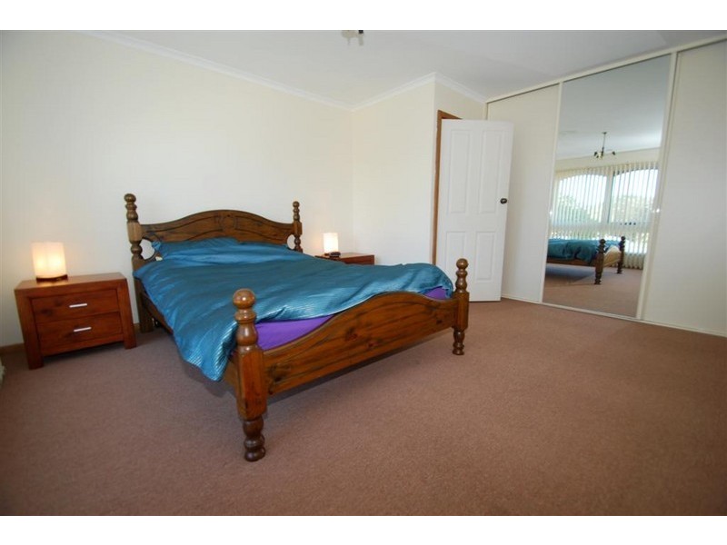 17 Radcliffe Grove, Christie Downs SA 5164