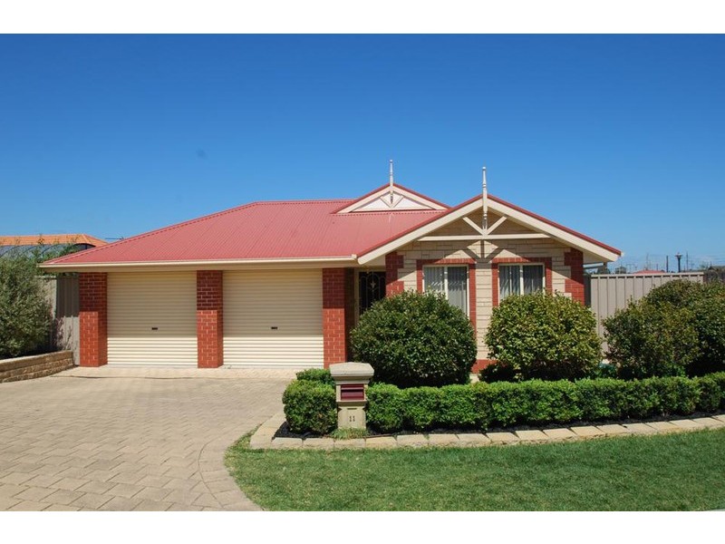 11 Verdant Parade, Woodcroft SA 5162