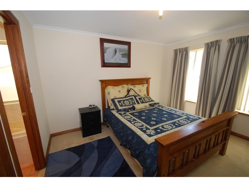 11 Verdant Parade, Woodcroft SA 5162