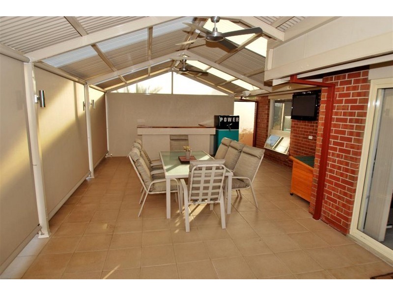 19 Manunda Way, Hallett Cove SA 5158