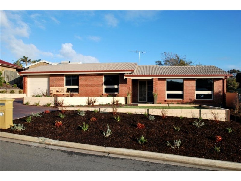 19 Manunda Way, Hallett Cove SA 5158