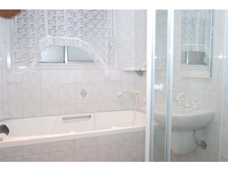 30 Main Road, Mclaren Flat SA 5171