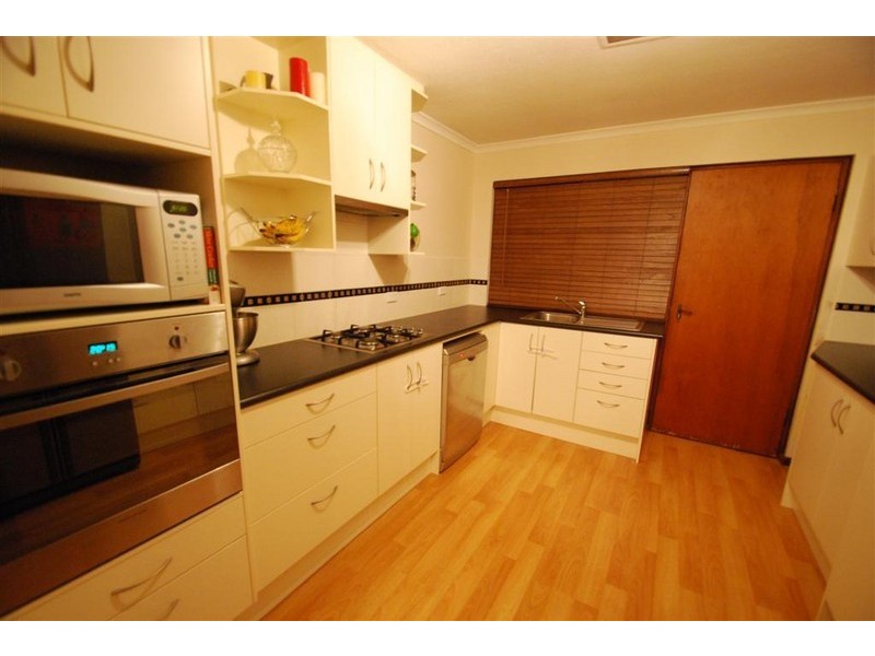 18 Fraser Avenue, Happy Valley SA 5159