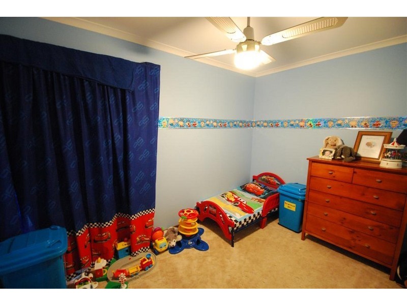 18 Fraser Avenue, Happy Valley SA 5159