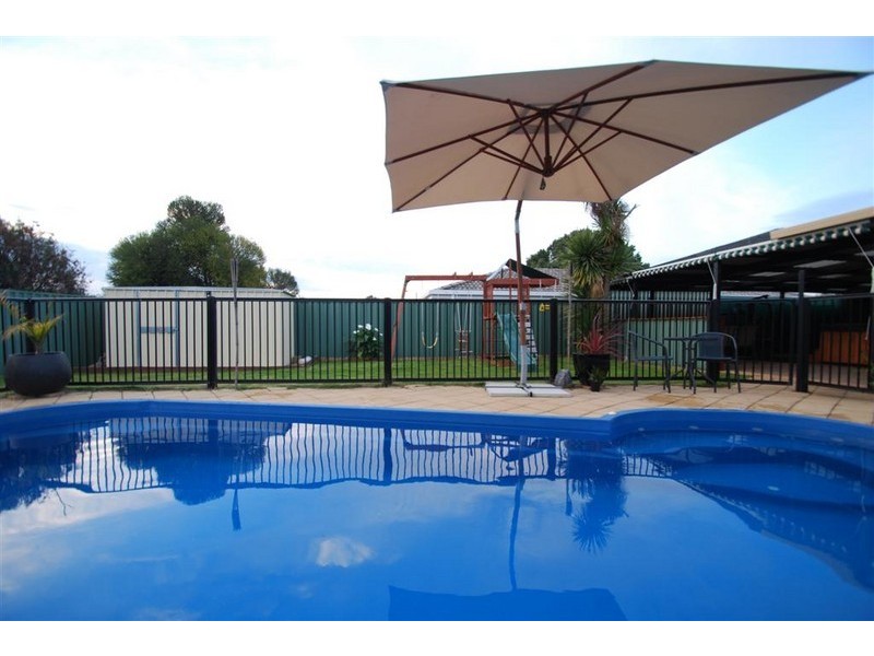 3 Allman Avenue, Woodcroft SA 5162