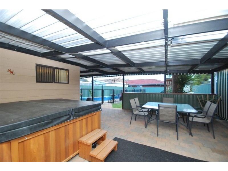 3 Allman Avenue, Woodcroft SA 5162