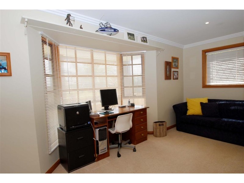 6 Tornado Avenue, Hallett Cove SA 5158