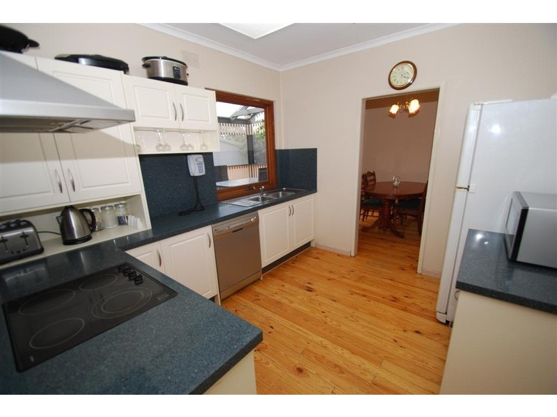 5 James Road, Happy Valley SA 5159