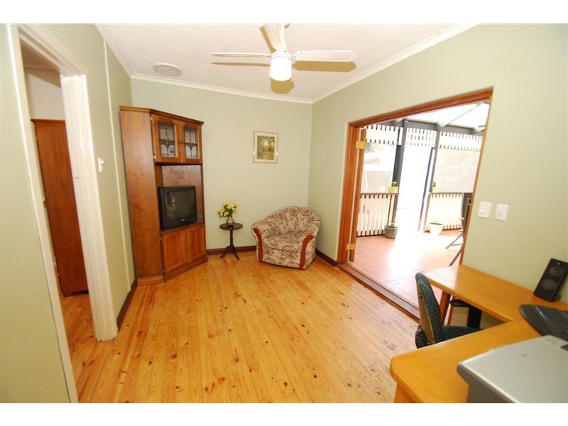 5 James Road, Happy Valley SA 5159